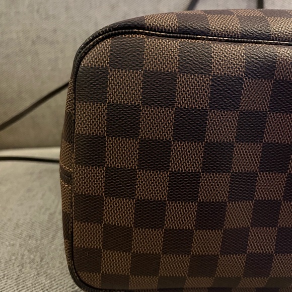 LOUIS VUITTON NEVERFULL MM DAMIER with Cherry Red Lining **rarely used** - Picture 12 of 13